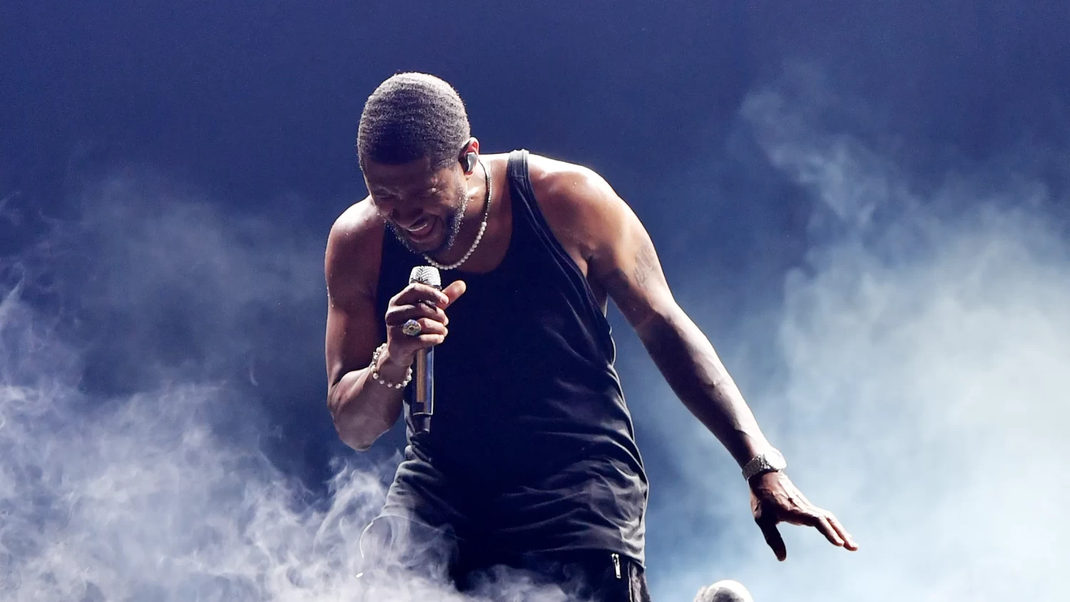 Usher has a Super Bowl-worthy legacy. Why don’t people act like it?