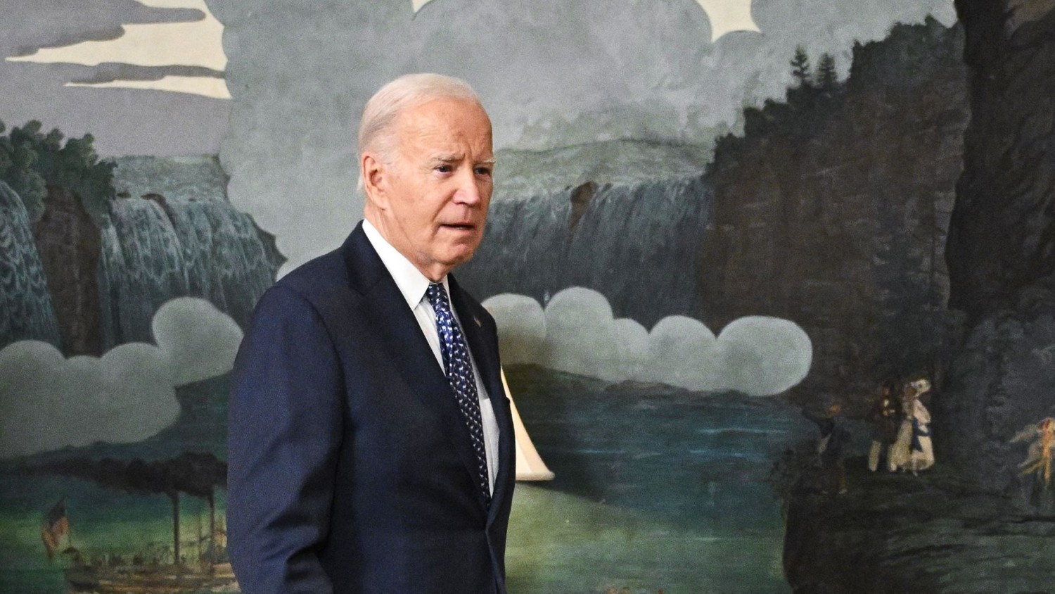 Biden defends his memory in surprise speech after special counsel report