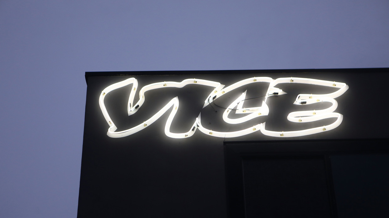 FILE PHOTO: Vice Media offices display the Vice logo at dusk in Venice, California. ©  Mario Tama / Getty Images