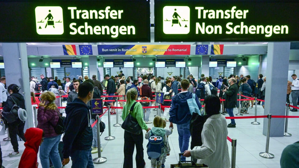 Bulgaria, Romania partially join EU's visa-free Schengen zone