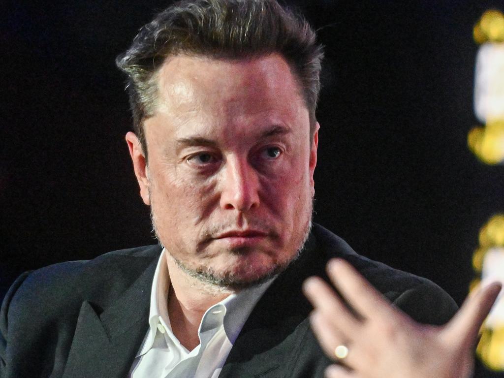 ​Elon explodes as lawyers demand $442k/hour  ​