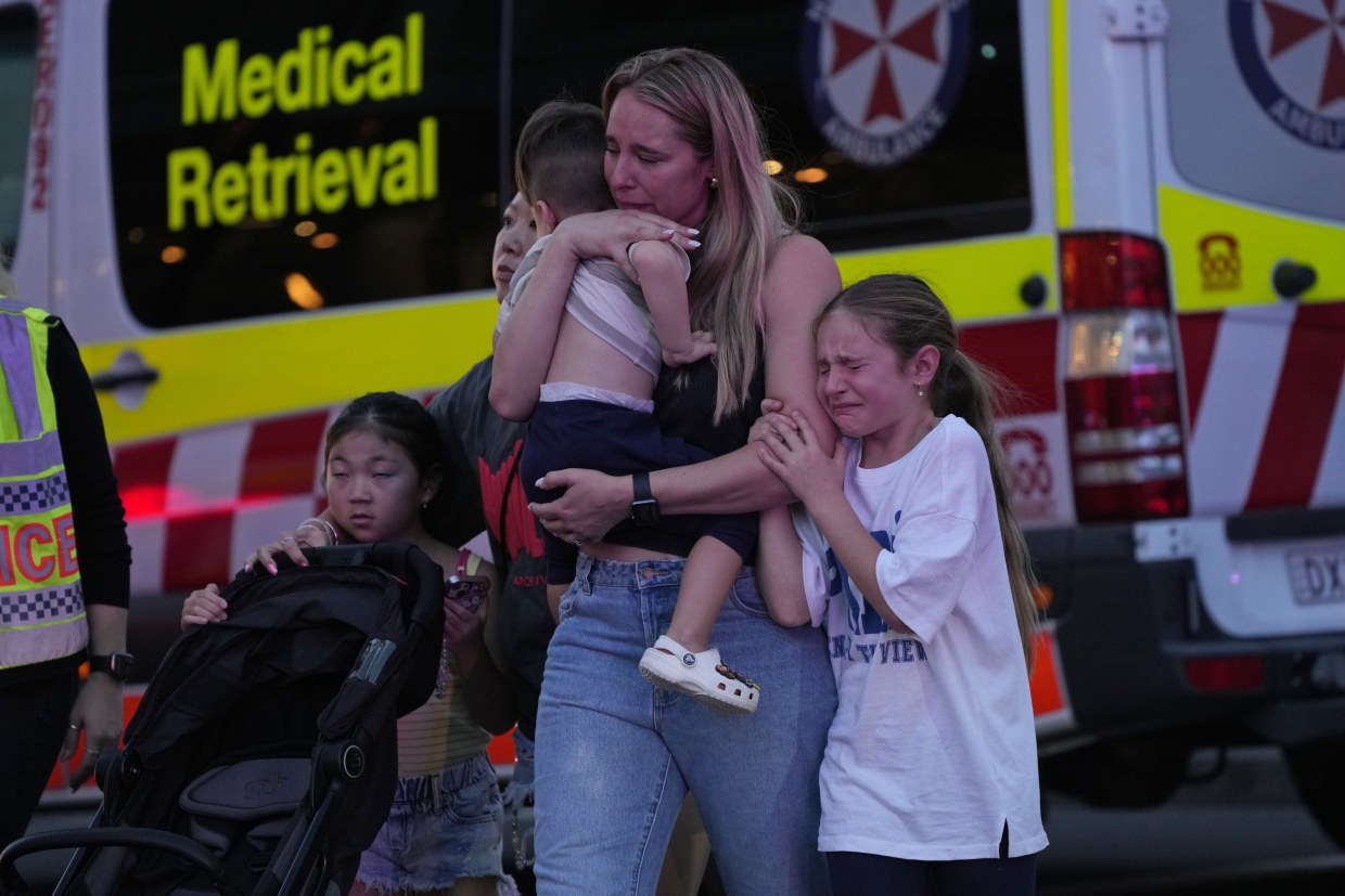 Stabbing rampage at Sydney mall leaves at least six dead, including attacker
