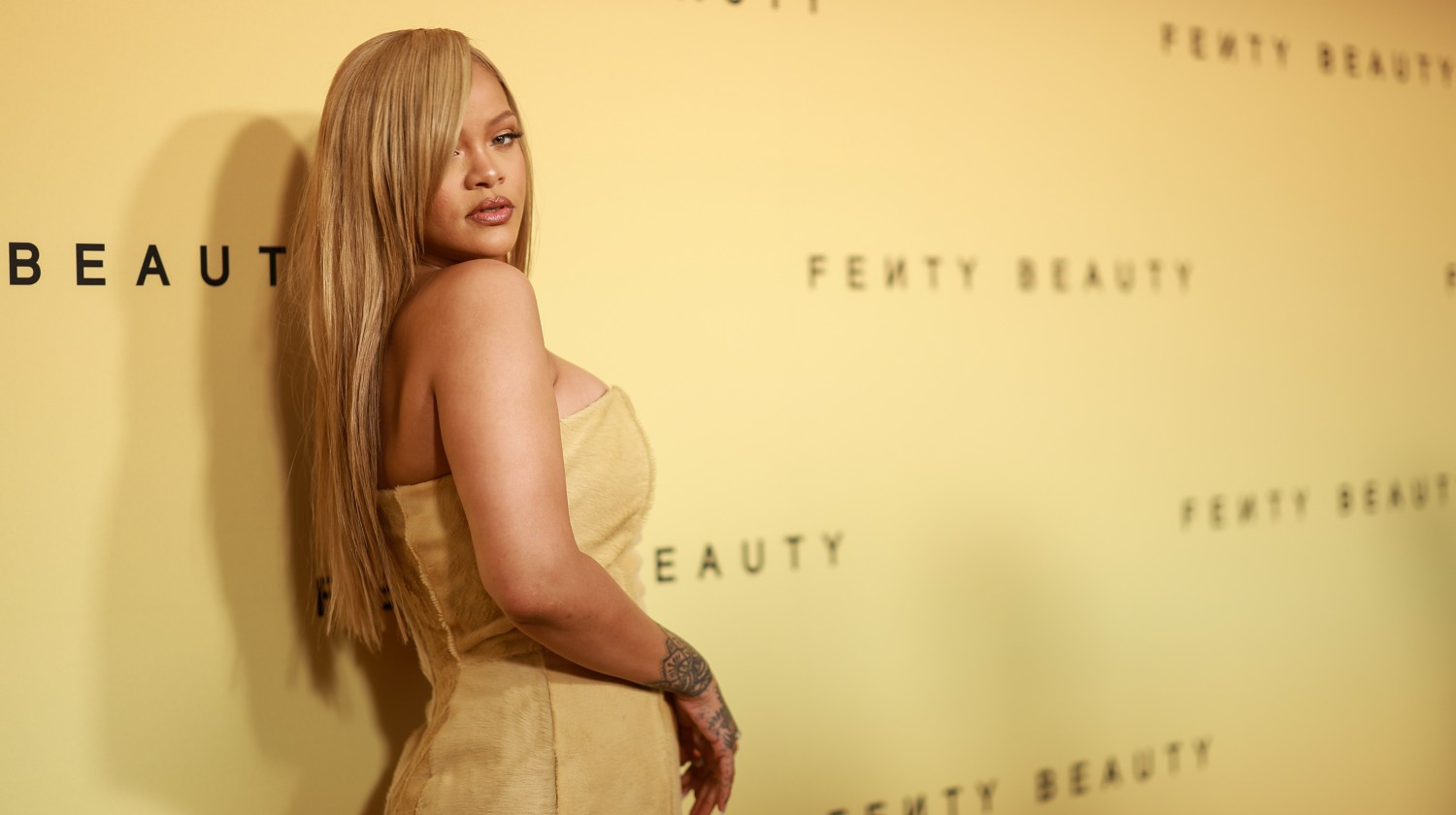 Rihanna attends her immersive beauty event in honor of Fenty Beauty's newest product launch, Soft'lit Naturally Luminous Longwear Foundation in Los Angeles. MATT WINKELMEYER/GETTY IMAGES