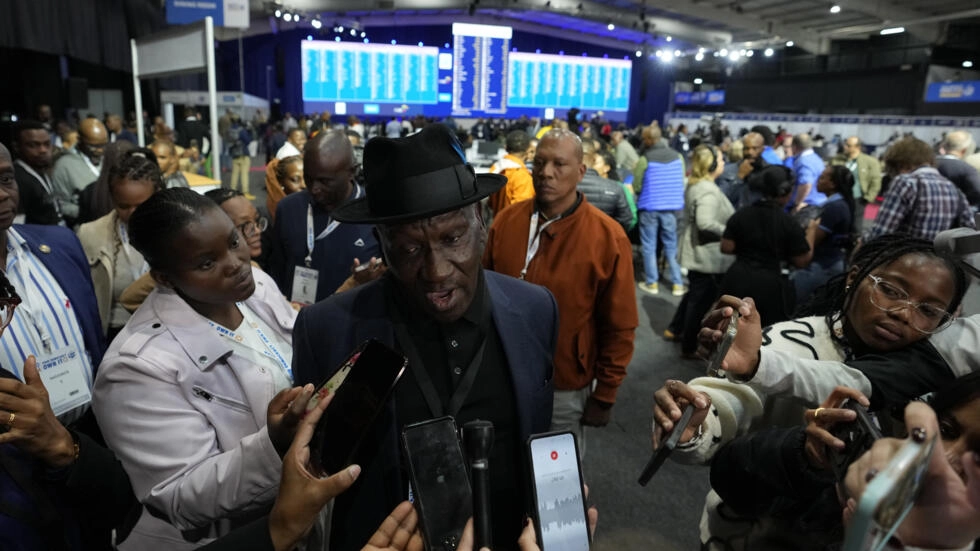 Police Minister Bheki Cele addresses the press at the Results Operation Centre (ROC) in Midrand, Johannesburg, South Africa, May 31, 2024. © Themba Hadebe, AP
