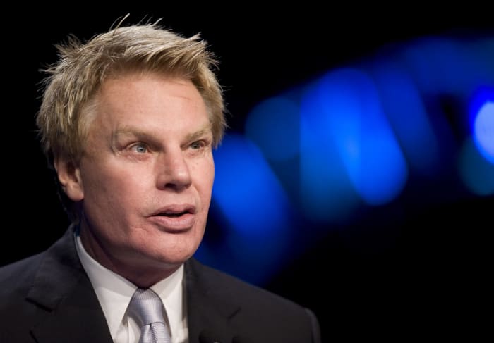 Former Abercrombie CEO Mike Jeffries Is Arrested in Sex-Trafficking Case﻿