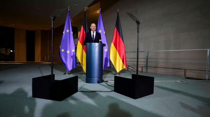 Germany’s fractious coalition falls apart—and how!