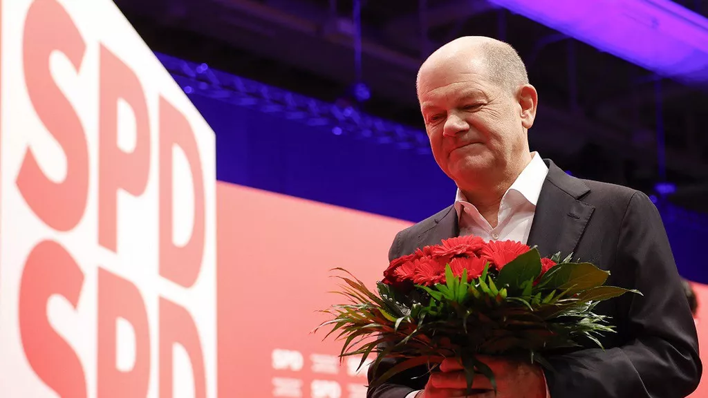 « J'aurais peut-être dû taper du poing sur la table plus vite », a reconnu Olaf Scholz. (Odd ANDERSEN/AFP)