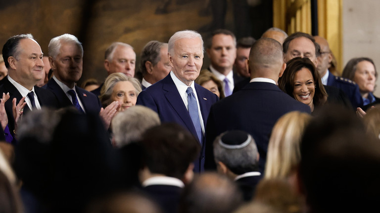 U.S. President Joe Biden attends the inauguration of U.S. President-elect Donald Trump in the Rotunda of the U.S. Capitol on January 20, 2025 in Washington, DC. ©  Kevin Dietsch/Getty Images