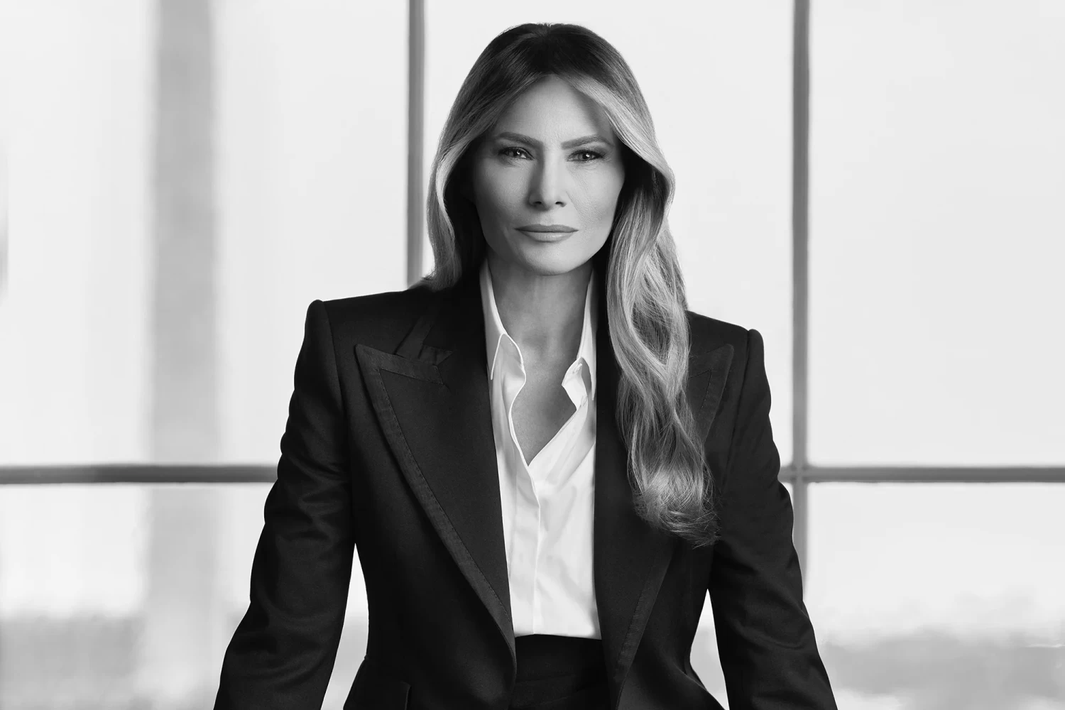 Look of the Week: First lady Melania Trump means business in official portrait