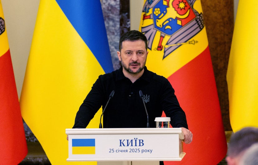 Photo: Tetiana Dzhafarova Agence France-Presse  Le président ukrainien Volodymyr Zelensky s’exprime lors d’une conférence de presse conjointe avec le président moldave, à Kiev, le 25 janvier 2025.