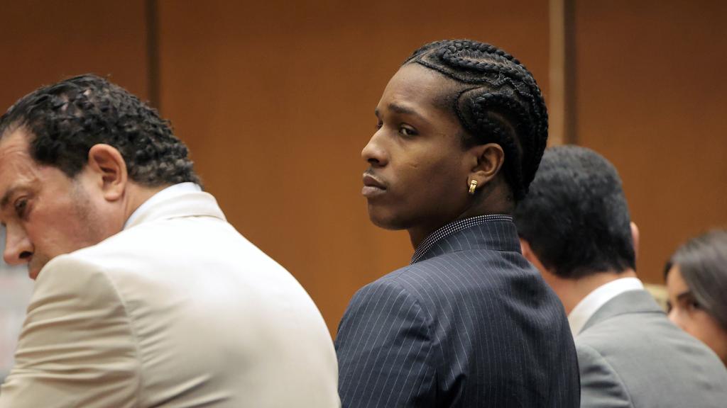 Top rapper erupts in court as verdict read