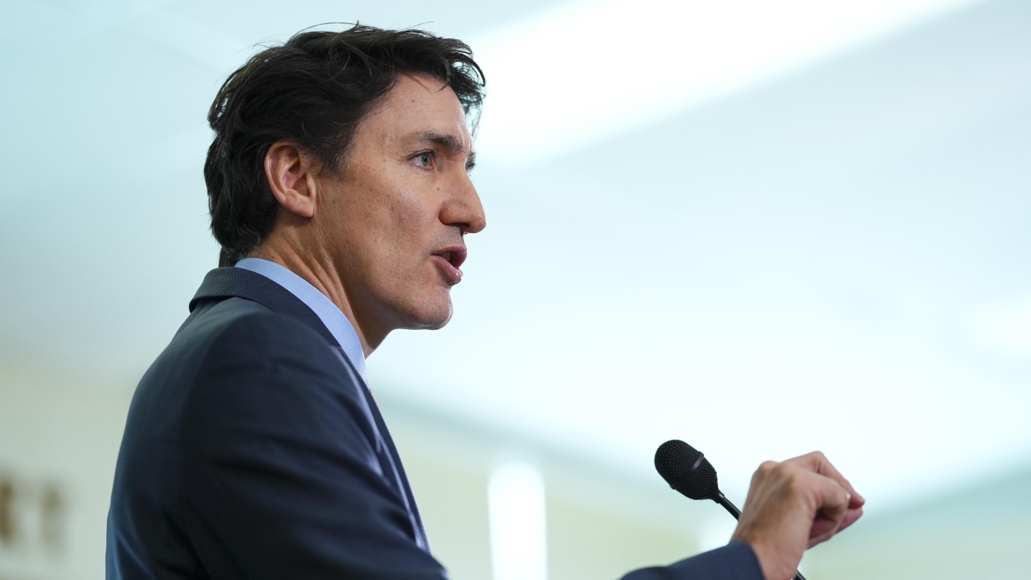 Le premier ministre Justin Trudeau a dit s'attendre à une guerre commerciale de longue haleine avec les États-Unis, le 6 mars 2025.  Photo : La Presse canadienne / Sean Kilpatrick