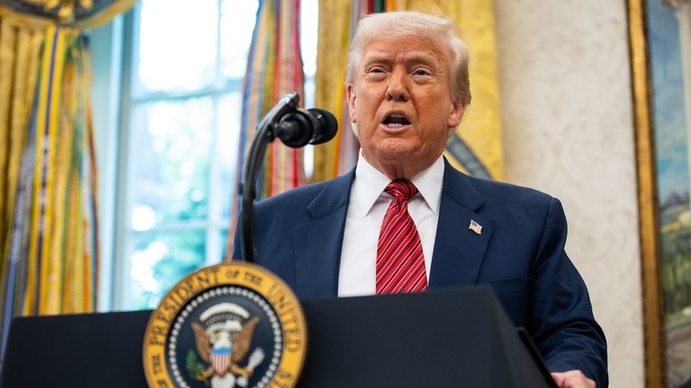 Trump announces upcoming talks with Zelensky