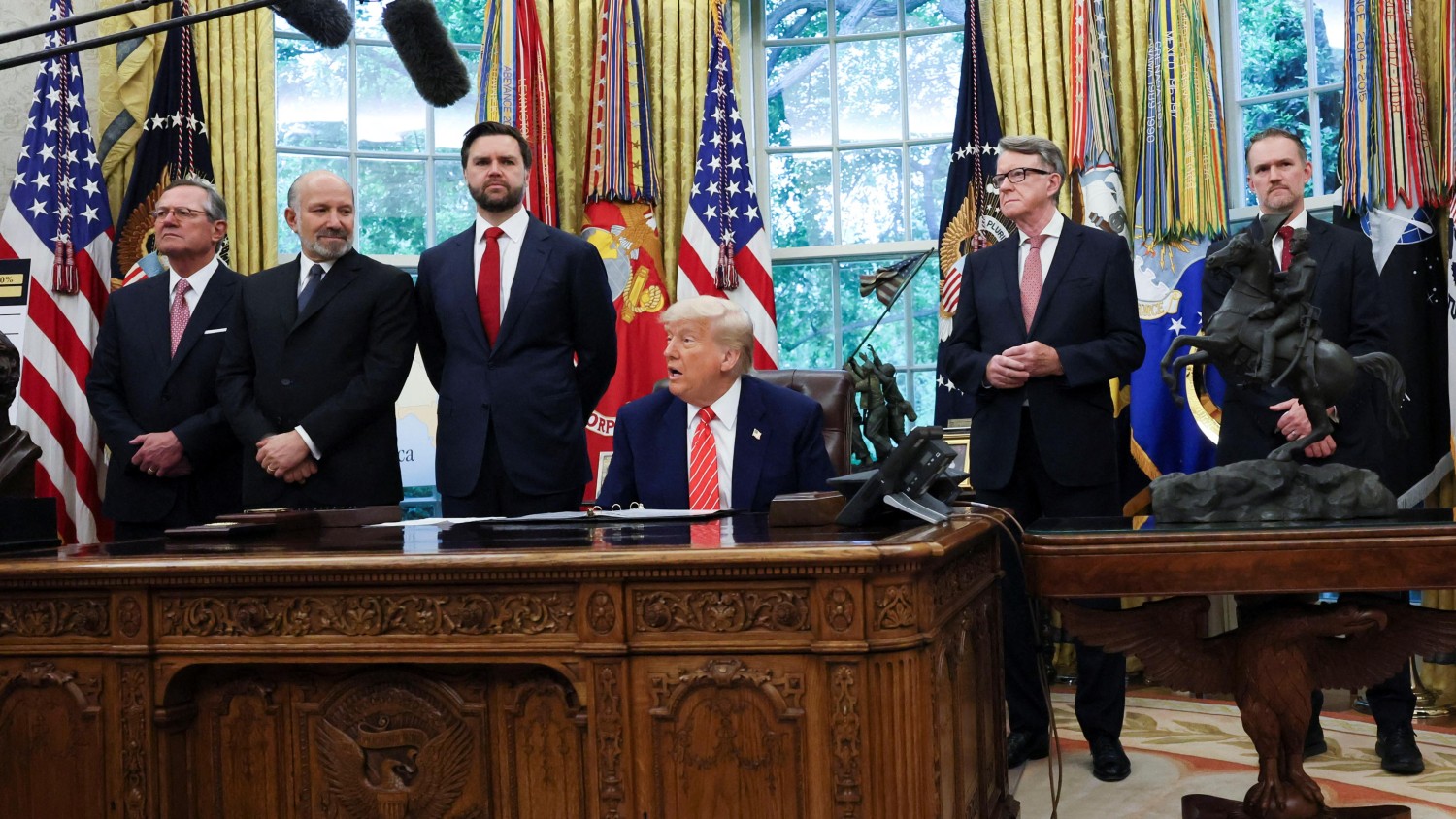 Trump annonce un accord commercial avec le Royaume-Uni