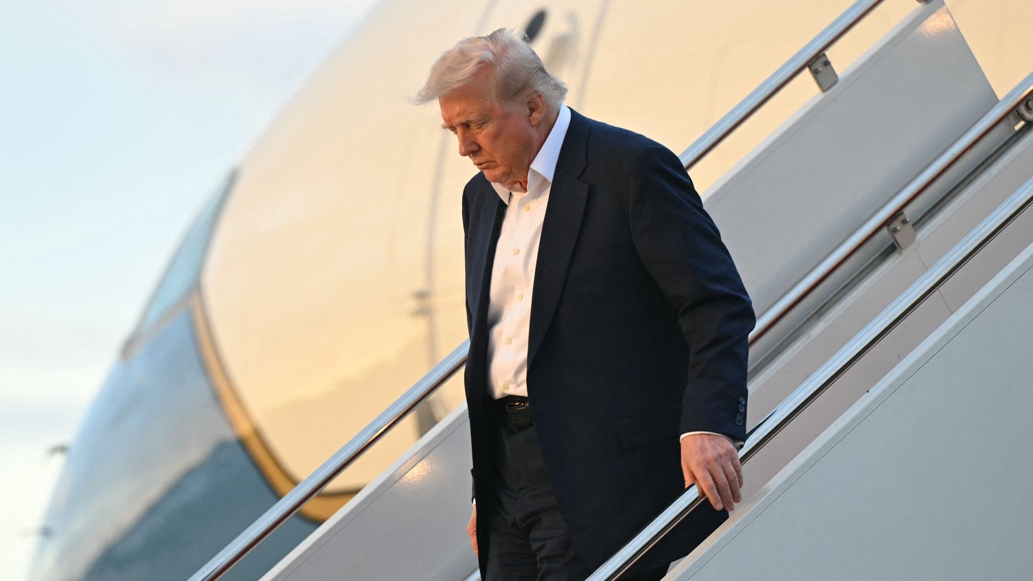 Trump to accept luxury jet from Qatar to use as Air Force One