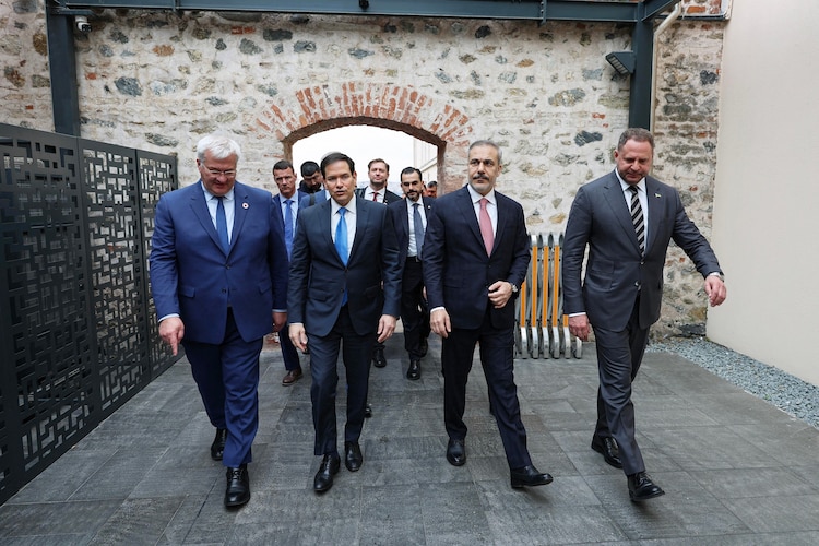 Talks led by US delegation between Russia and Ukraine underway in Turkey