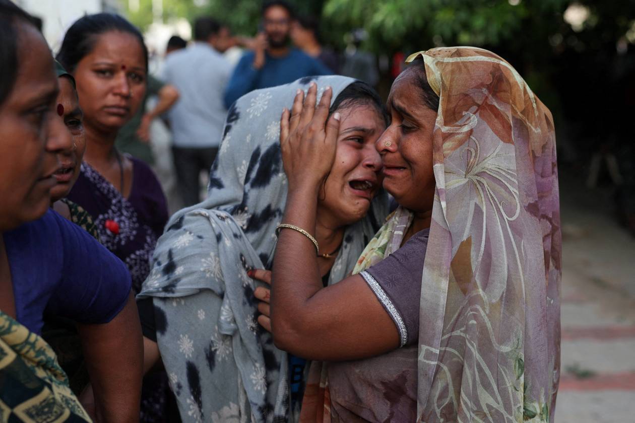Hundreds Dead in Air India Boeing Crash