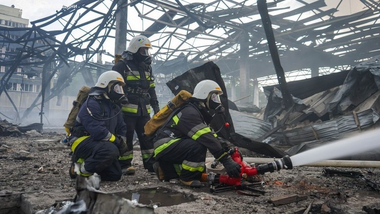 New wave of strikes reported across Ukraine