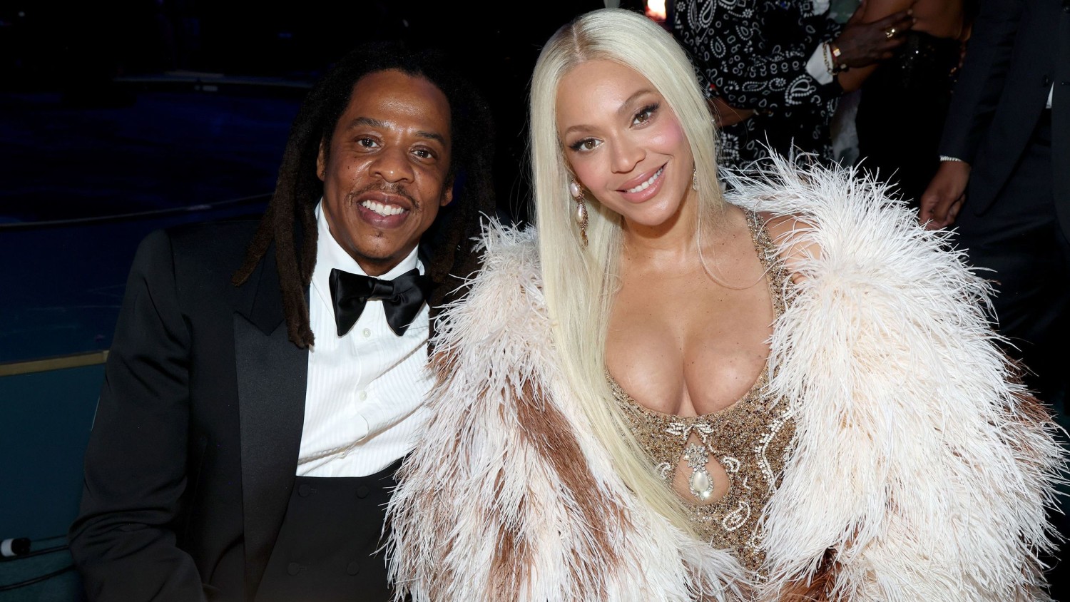 Jay-Z surprises audience by joining wife Beyoncé on her Paris tour stop
