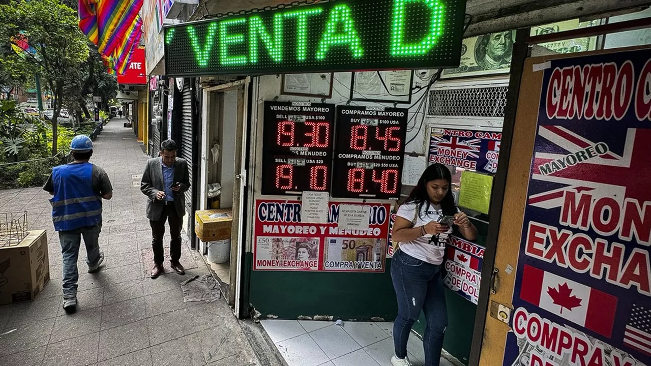Les transferts de fonds vers le Mexique ont chuté de 4,6 % en mai. Une baisse qui n'avait pas été observée depuis près de treize ans. (Rodrigo Oropeza/AFP)