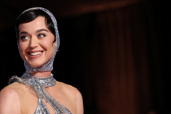 Katy Perry and Justin Trudeau Get a Table for 2, Inviting a Serving of Speculation