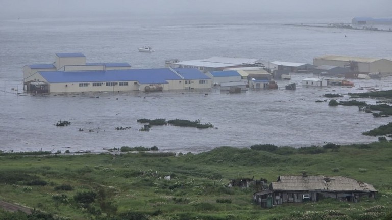 Tsunami hits Russia’s Kuril Islands (VIDEOS)