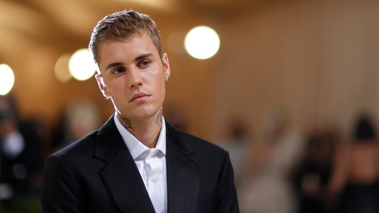 Justin Bieber releases surprise new album Swag