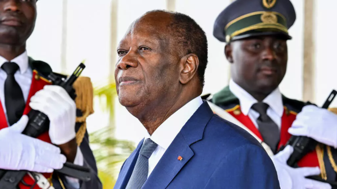 Le président ivoirien Alassane Ouattara au palais présidentiel d'Abidjan, le 17 juin 2025. © Issouf Sanogo, AFP