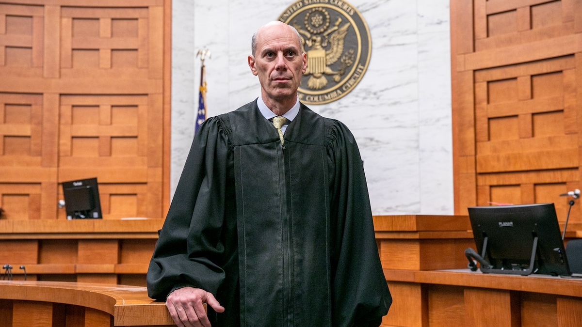 Federal judges side with Trump admin in battle over Venezuelan migrant deportations