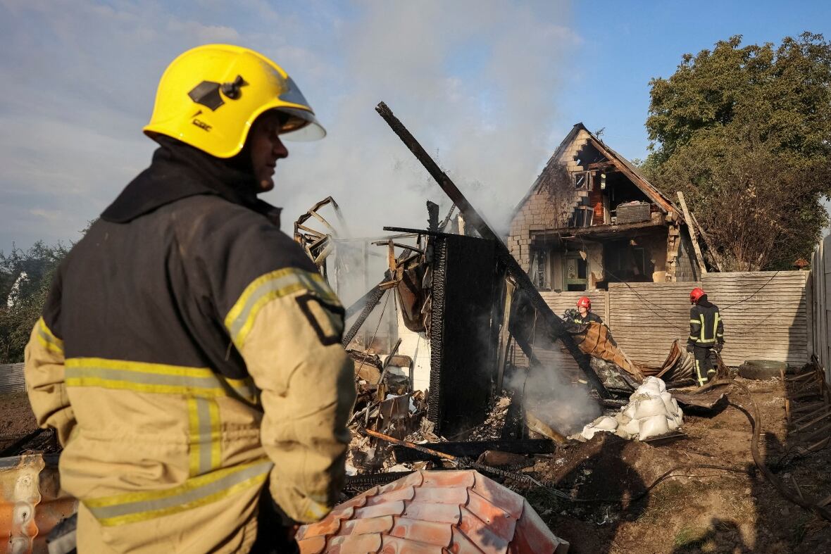 Russia launches biggest wave of strikes on Ukraine for weeks