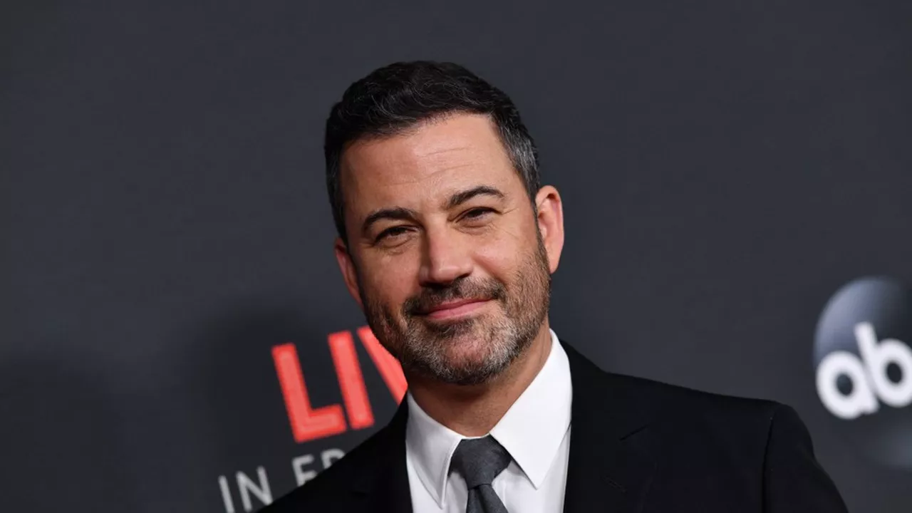 Etats-Unis : pour son retour à l'antenne, l'animateur Jimmy Kimmel défend la liberté d'expression