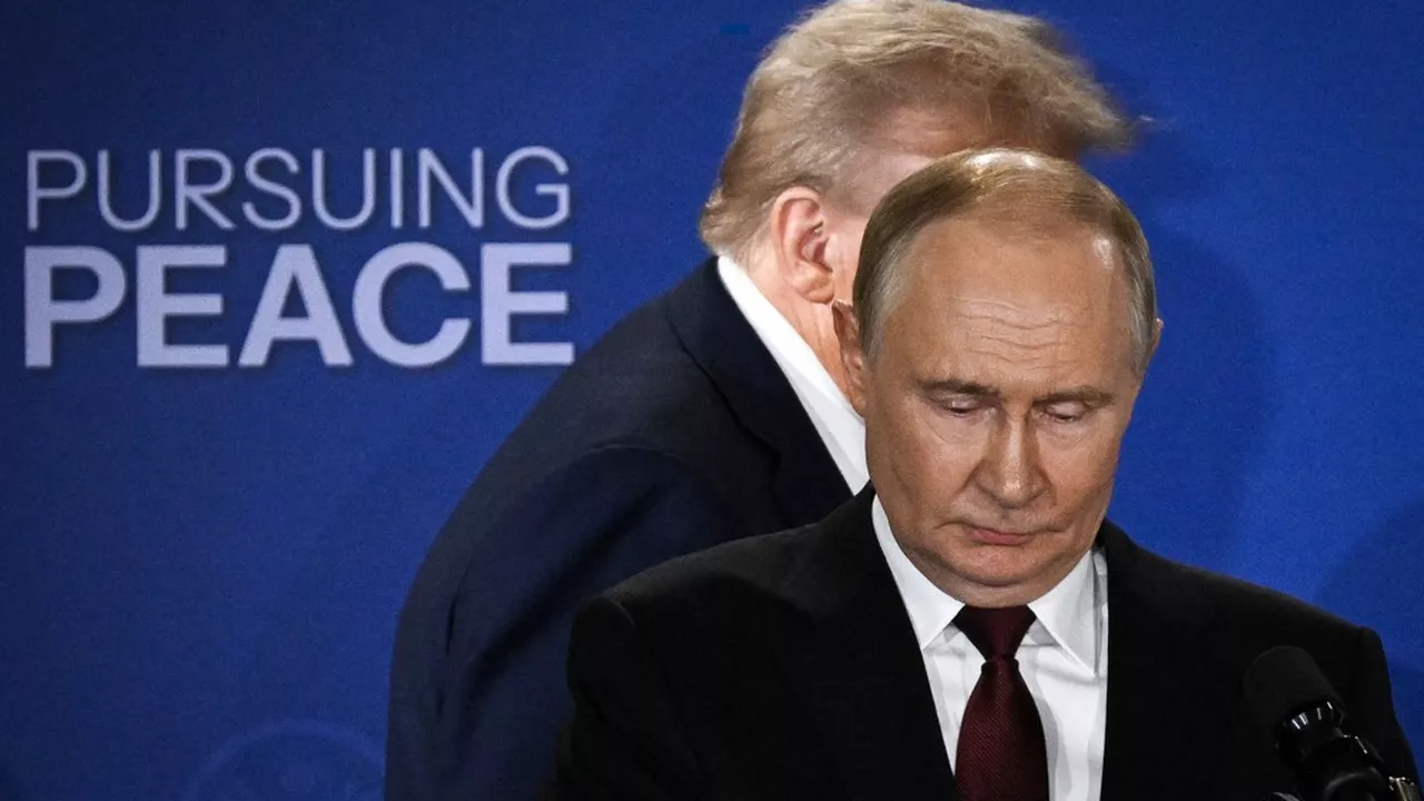 Donald Trump et Vladimir Poutine le 15 août lors de leur rencontre à Anchorage en Alaska. (Photo Drew Angerer/AFP)