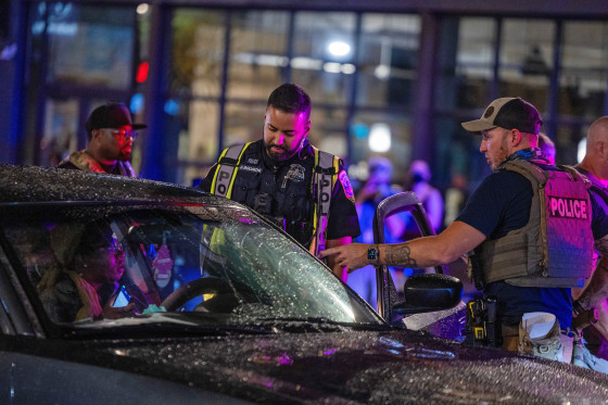 Trump threatens to federalize D.C. police again if the department doesn't cooperate with immigration officials