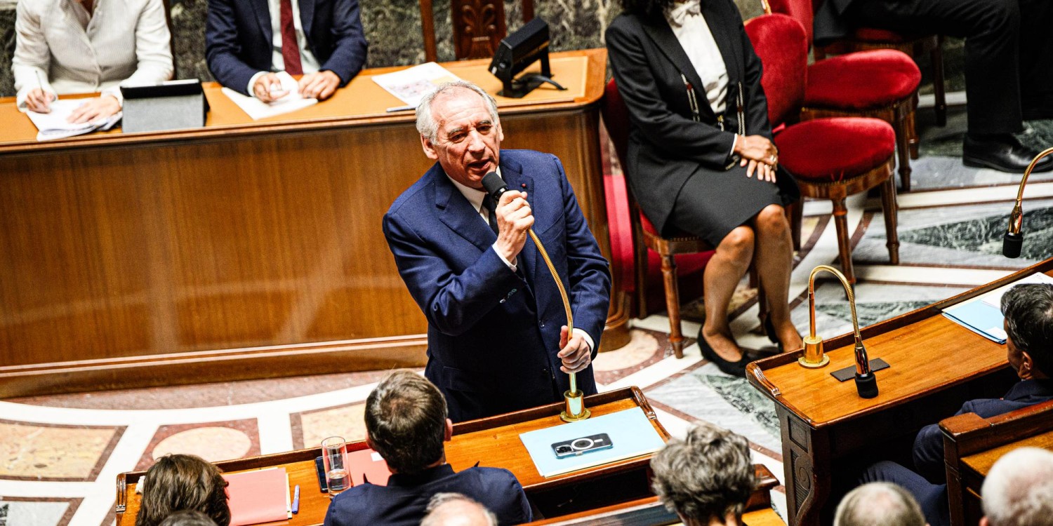 French government collapses