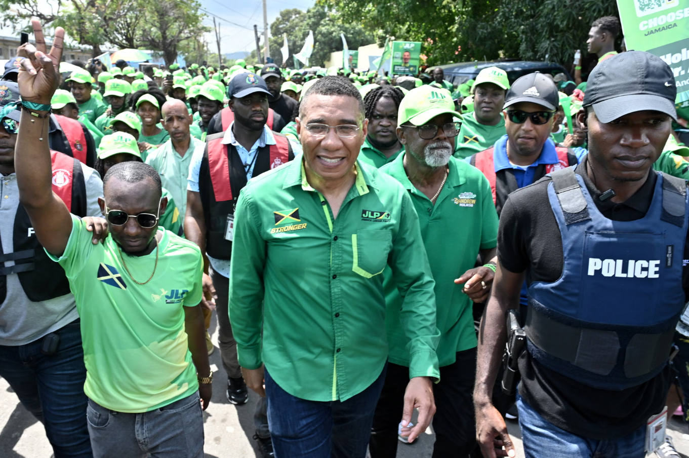 Jamaicans head to polls for election as ruling party faces corruption concerns