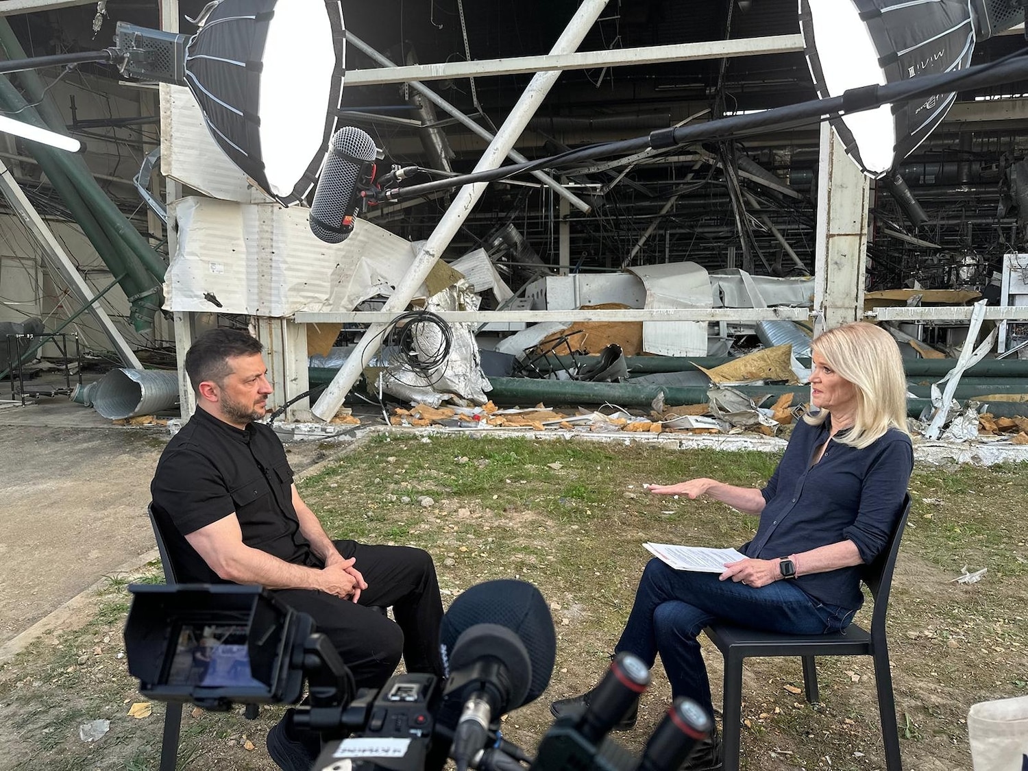 Zelenskyy rejects Putin invitation: 'He can come to Kyiv'