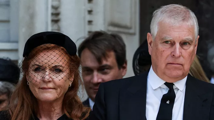 Le prince Andrew, du «golden boy» royal à la chute d’un duc
