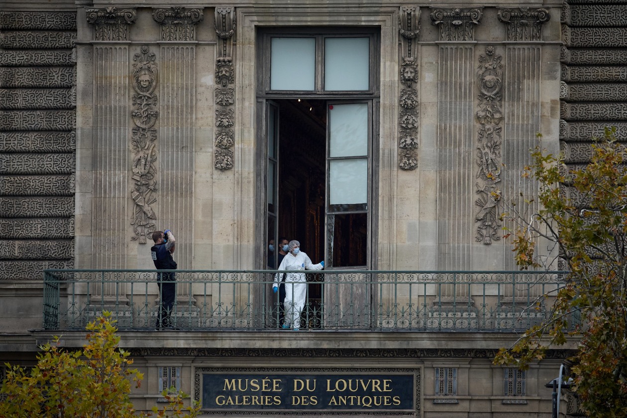 Why It’s Easier to Rob a Museum Than a Jewelry Store in France