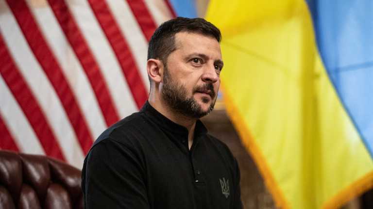 Zelensky offically receives US peace plan