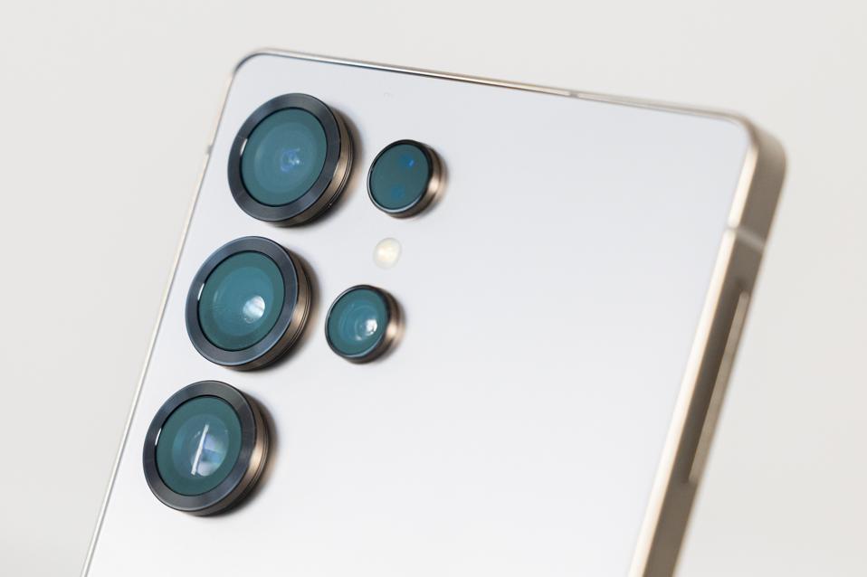 New Samsung Details Reveal Galaxy S26 Feature Boost