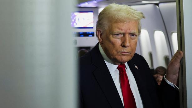 États-Unis : condamné à 45 ans de prison pour trafic de drogue, l’ex-président du Honduras va être gracié par Donald Trump