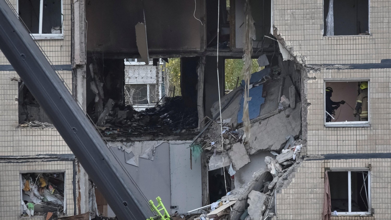 Dans la nuit, la Russie a tiré un total de 458 drones et 45 missiles sur l'Ukraine, selon l'armée de l'air ukrainienne, qui a assuré avoir abattu respectivement 409 drones et 9 missiles.  Photo : Reuters / Mykola Synelnykov