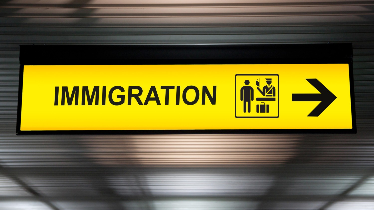 Ottawa veut diminuer le nombre de résidents temporaires de près de la moitié