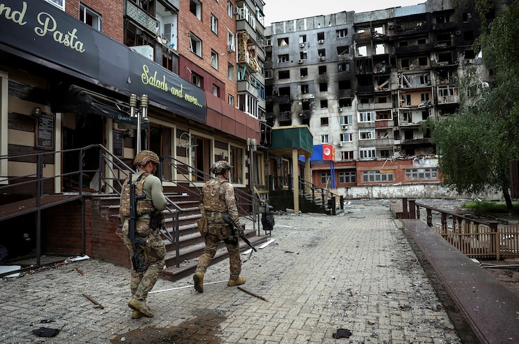 Ukraine faces potential fall of Pokrovsk to Russia after 18-month battle of attrition
