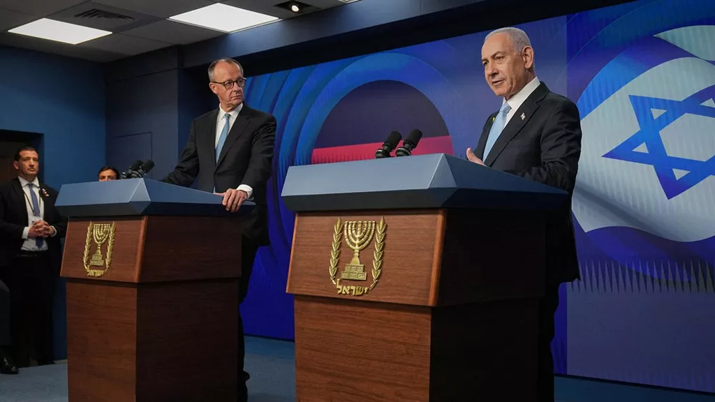 Friedrich Merz et Benyamin Netanyahou à Jérusalem ce dimanche. Les deux dirigeants ont fait part de divergences, notamment sur la création d'un Etat palestinien. (Ariel Schalit/Pool via REUTERS)