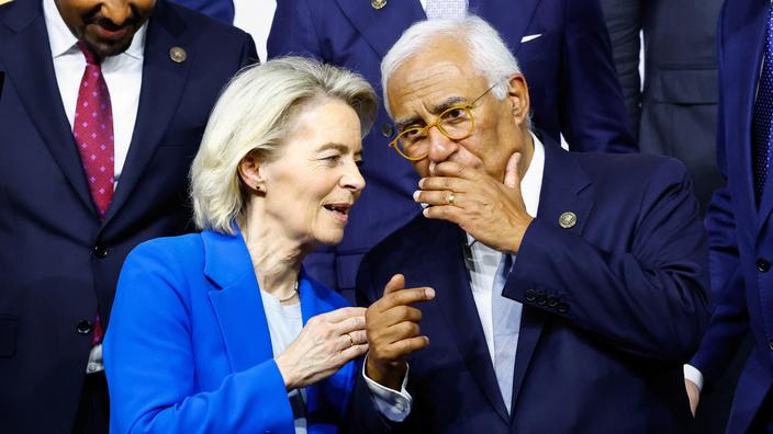La présidente de la Commission européenne, Ursula von der Leyen, avec le président du Conseil européen, Antonio Costa, le 22 novembre à Johannesburg, Afrique du Sud. Thomas Mukoya / REUTERS