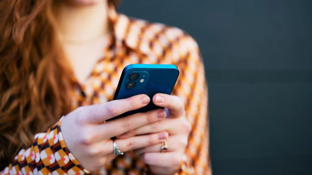 WhatsApp Introduces Ads in Its App