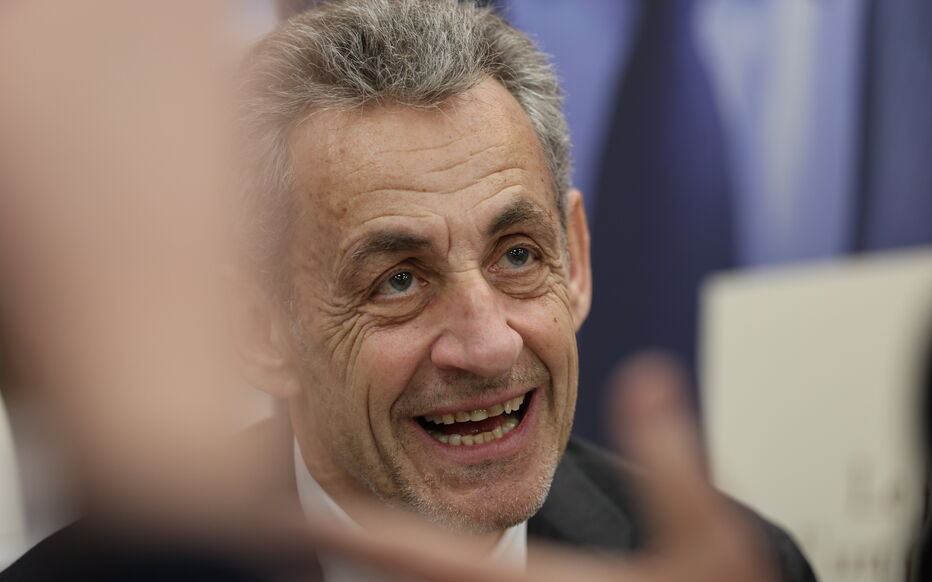 Toujours sous contrôle judiciaire, Nicolas Sarkozy passe des vacances en Guadeloupe en famille