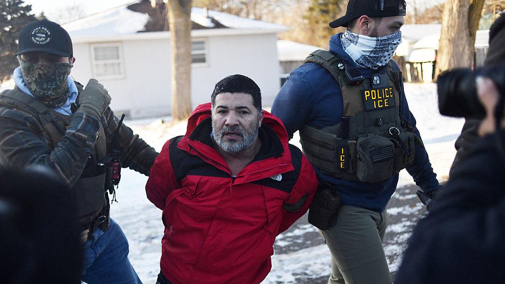 Une juge refuse de bloquer les opérations de la police de l’immigration à Minneapolis