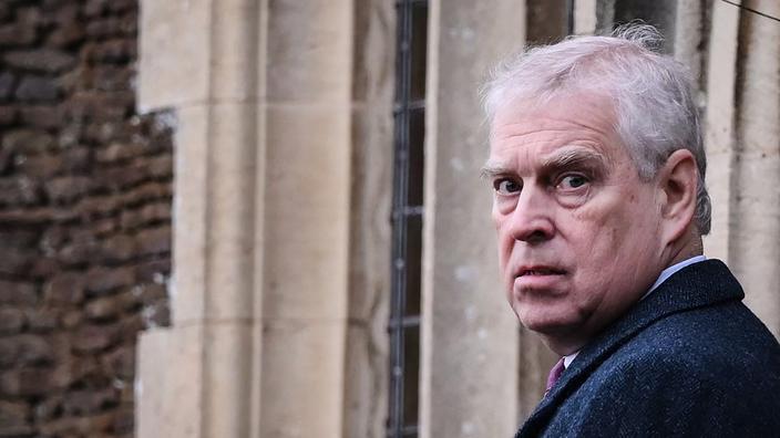 L’ex-prince Andrew à l’église Sainte-Marie-Madeleine de Sandringham, dans le Norfolk, en Angleterre, le 25 décembre 2022. DANIEL LEAL / AFP